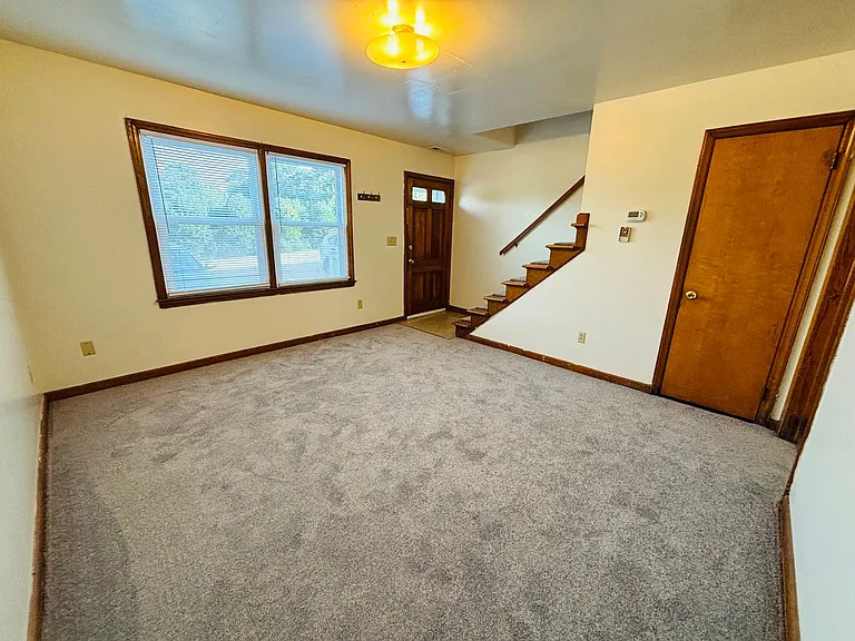 2 Bedroom, 1 Bath Apartment — Photo 12