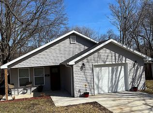 406 Watts Ave, Fayette, MO 65248