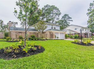 127 W North Hill Dr, Spring, TX 77388