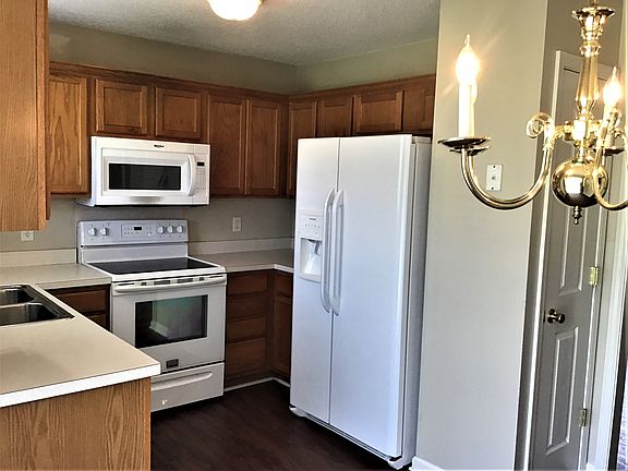 5th image of 8701 Purple Thistle Ln
