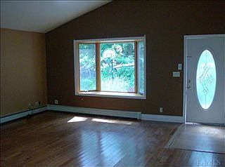 5th image of 4 Tilly Foster Ct