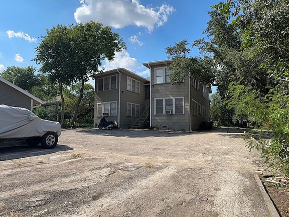 3rd image of 224 E Mulberry Ave APT 2