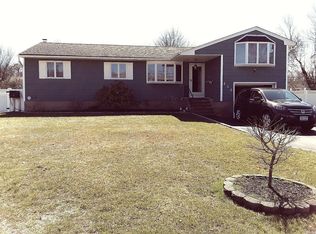 250 Kellum St, West Babylon, NY 11704