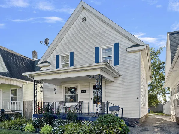 816 E St, La Porte, IN 46350