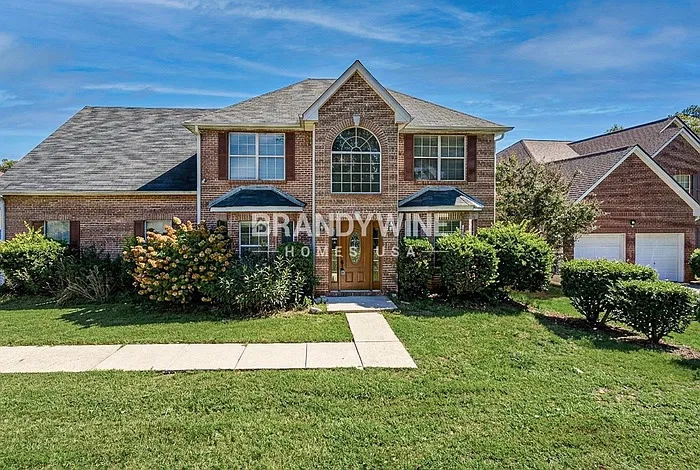 4 bed, 3.0 bath, 2712 sqft, $2,620 — Photo 2