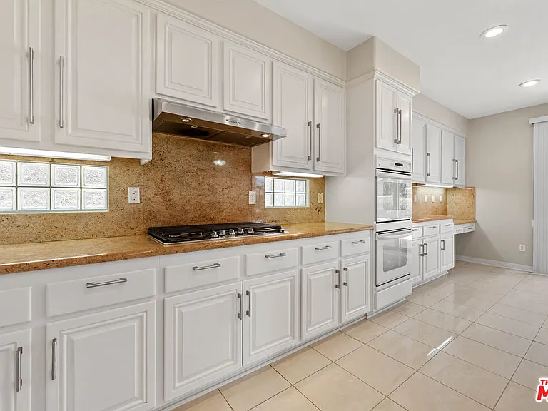 1385 White Feather Ct — Photo 3