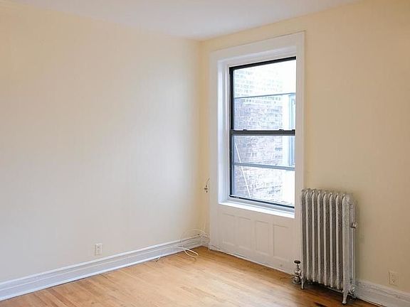 2nd image of 378 Montgomery St #11