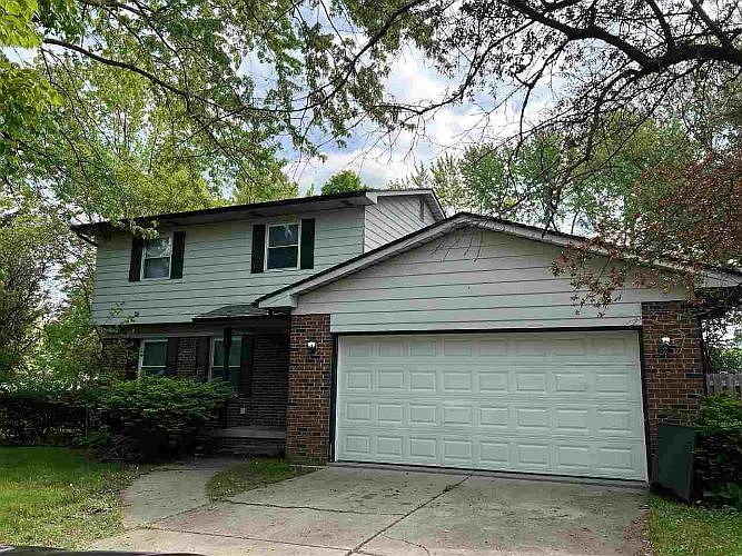 1st image of 1110 Sussex Ln