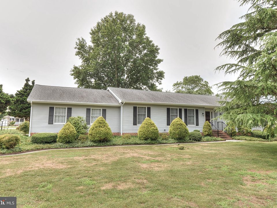 1st image of 31329 Edgewood Dr