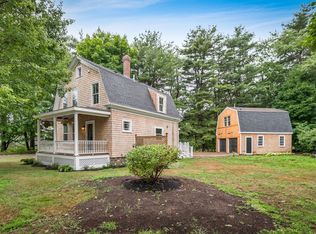 11 Pleasant St, Wenham, MA 01984
