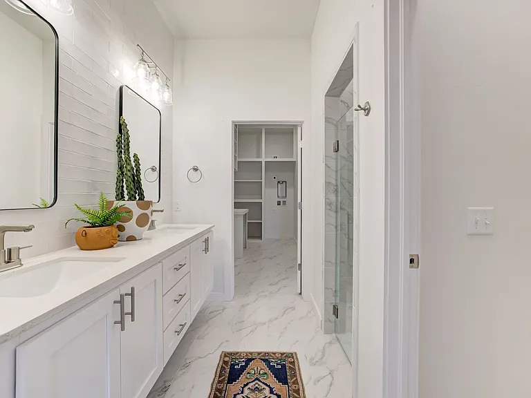 7901 Behr Dr — Photo 34