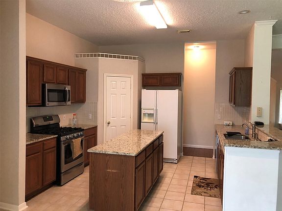 3rd image of 3103 Indigo Ln
