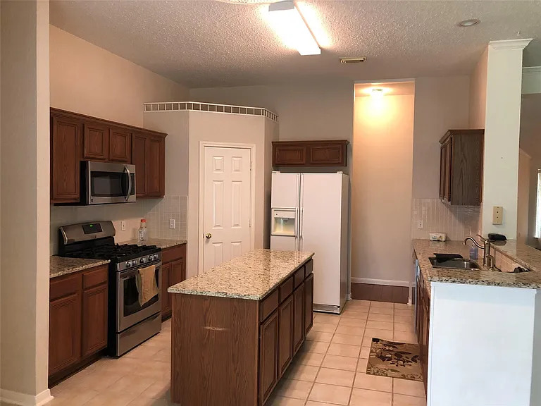 3103 Indigo Ln — Photo 3