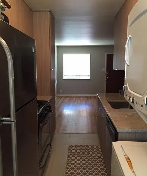 24 N Washington St #B — Photo 3