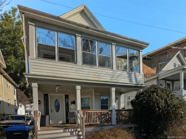 25 Roosevelt Ave Floor 2, Poughkeepsie, NY 12601