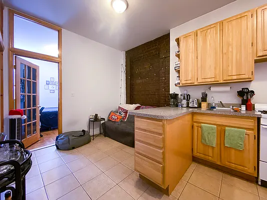 Rented by Compass | media 21