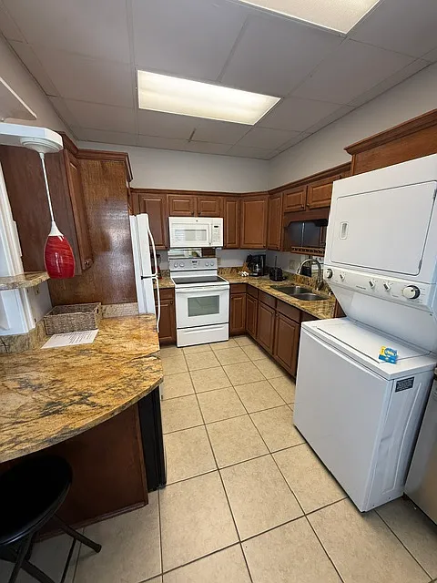 2 bed, 1400 sqft, $2,250 — Photo 3