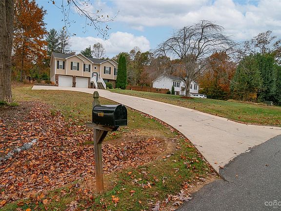 2nd image of 4168 Oak Hollow Dr