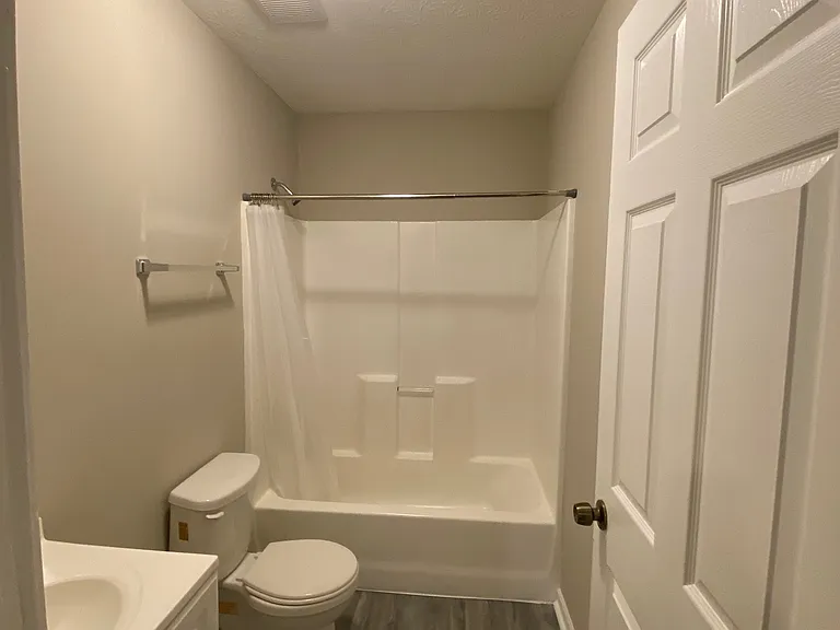 191 Harvell Dr #J1 — Photo 13