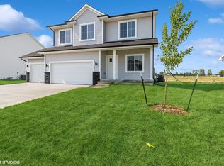 319 41st Southwest St, Altoona, IA 50009