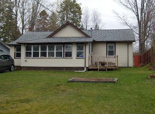 46 Johnson Ave, Lake Placid, NY 12946