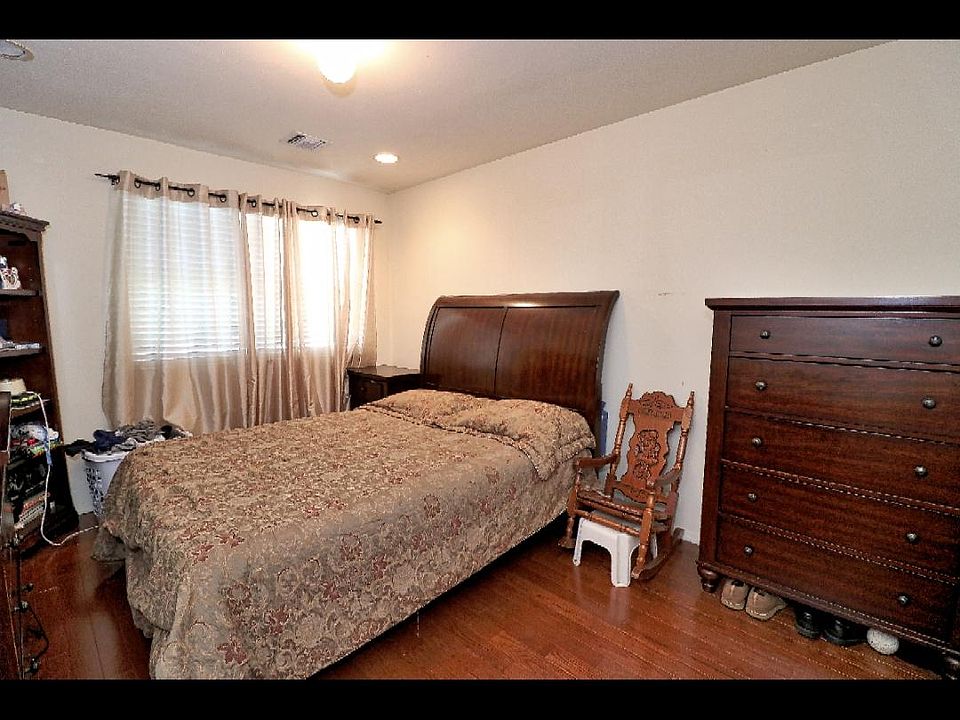 2nd image of 42 Heron Ln