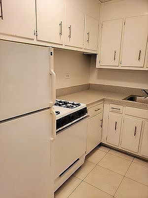 3rd image of 9801 67th Ave #3T