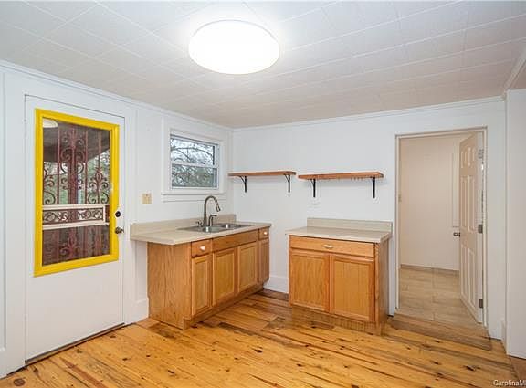 5th image of 41 Water St