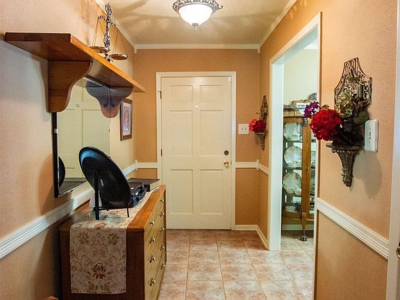 3rd image of 1011 Camille Dr