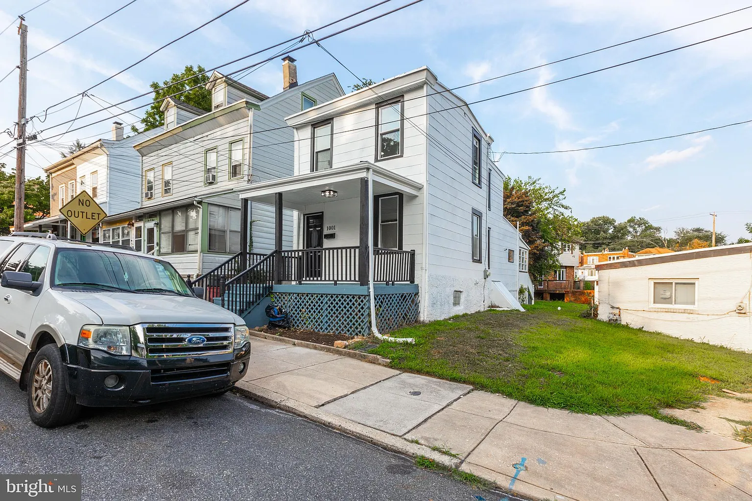 1001 Woodside Ave photo 1