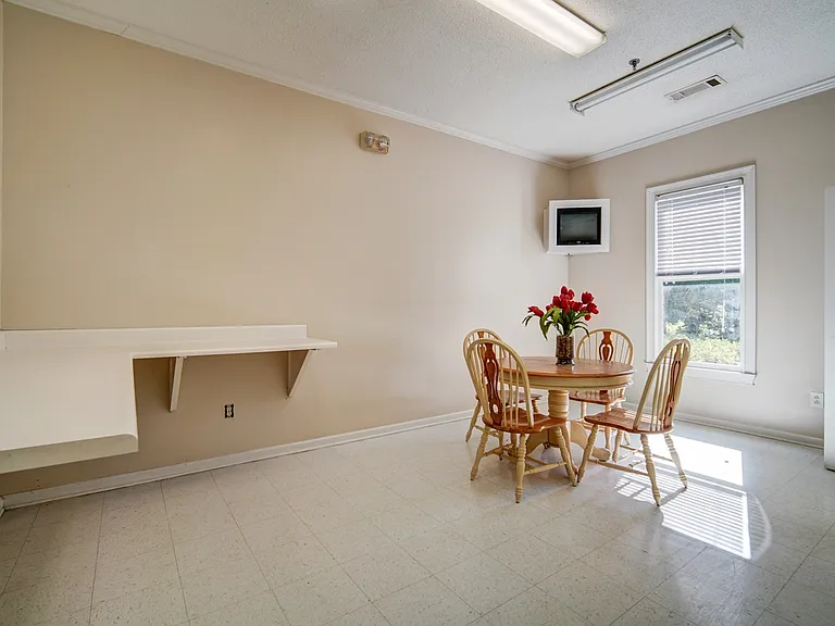 Bristol Park Apartment Homes — Photo 26