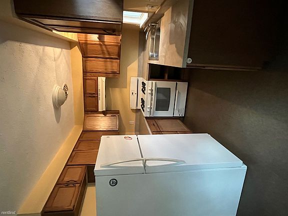 Kitchen (2)