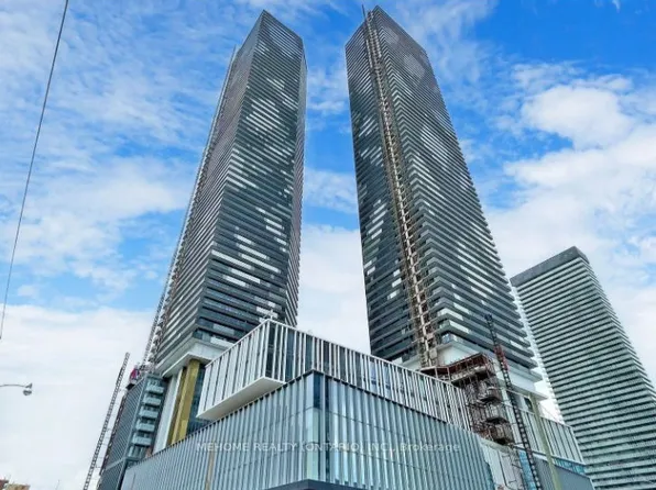 55 Cooper St #5706, Toronto, ON M5E 0G1