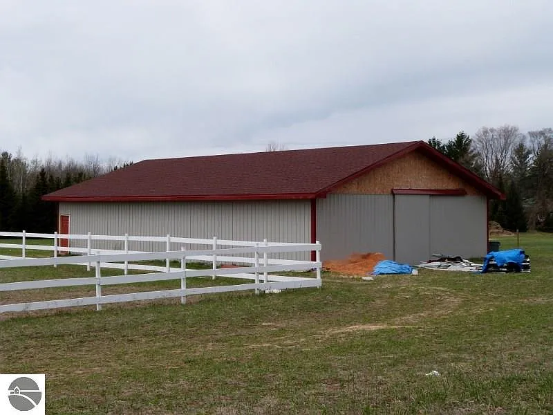 6911 Pierce Rd photo 1