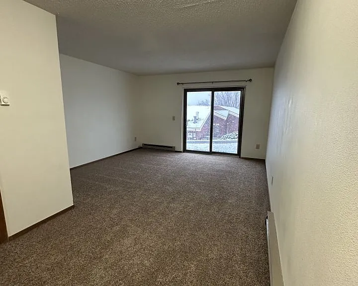 980 N 17th St #12 — Photo 3
