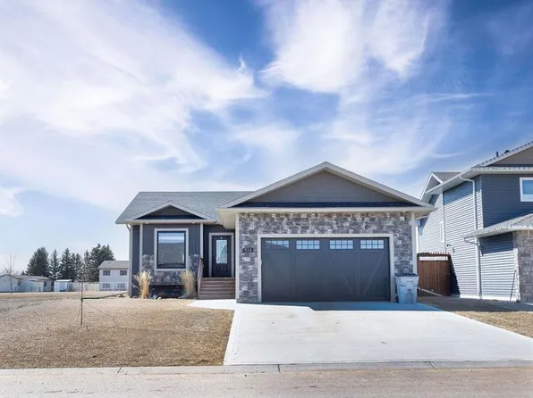 514 E 24th St, Wainwright, AB T9W 0C1