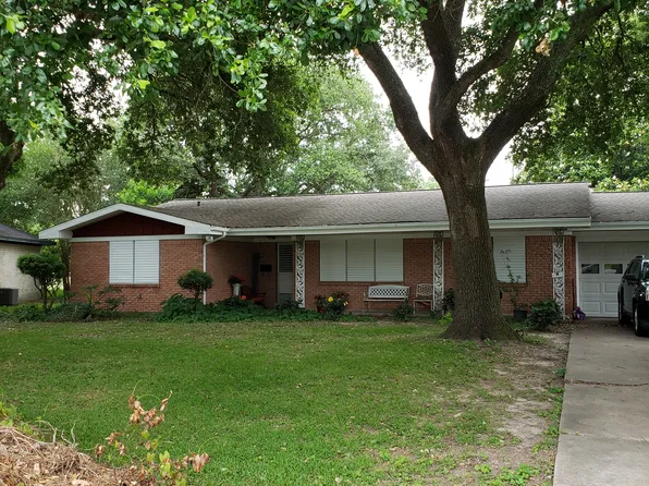 105 Longridge Dr, La Marque, TX 77568