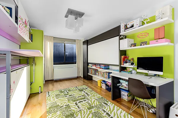 Sold by Douglas Elliman | media 26