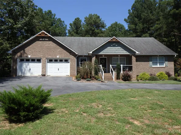 147 Greens Rd, Granite Falls, NC 28630