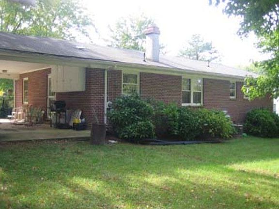 4th image of 1084 W Oak Hill Dr