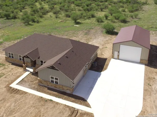 102 WILD PERSIMMON TRAIL, Marion, TX 78124
