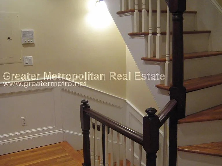 599 E 6th St #2 — Photo 8