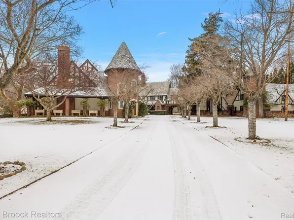 931 Vaughan Rd, Bloomfield Hills, MI 48304