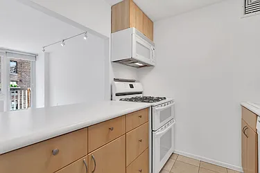 Rented by Cooper & Cooper Real Estate