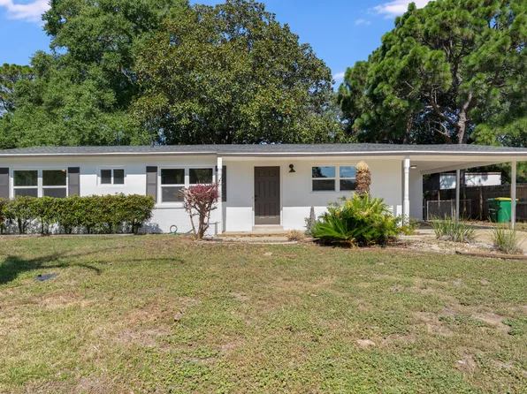 451 Stonehenge Dr, Mary Esther, FL 32569