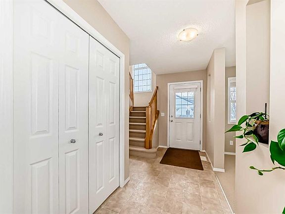 3rd image of 136 S Everglen Rd SW