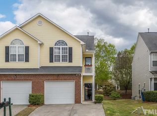 2208 Thornblade Dr, Raleigh, NC 27604