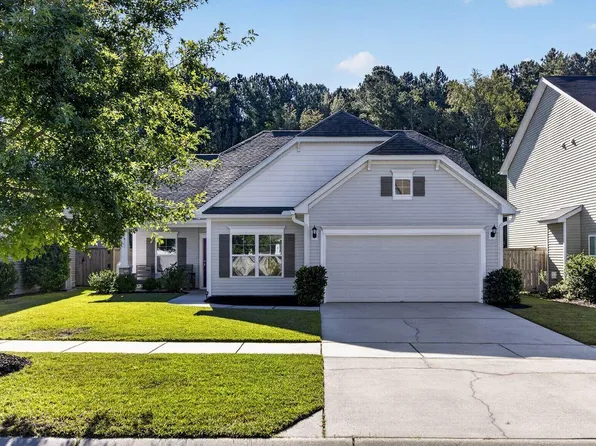 215 Saxony Loop, Summerville, SC 29486