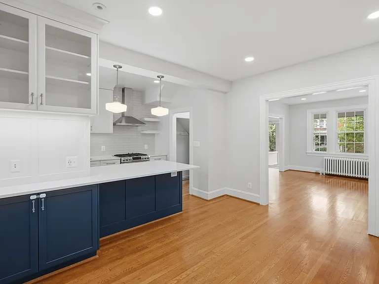 3839 Beecher St NW — Photo 7