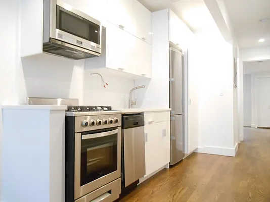 Rented by Bohemia Realty Group | media 26